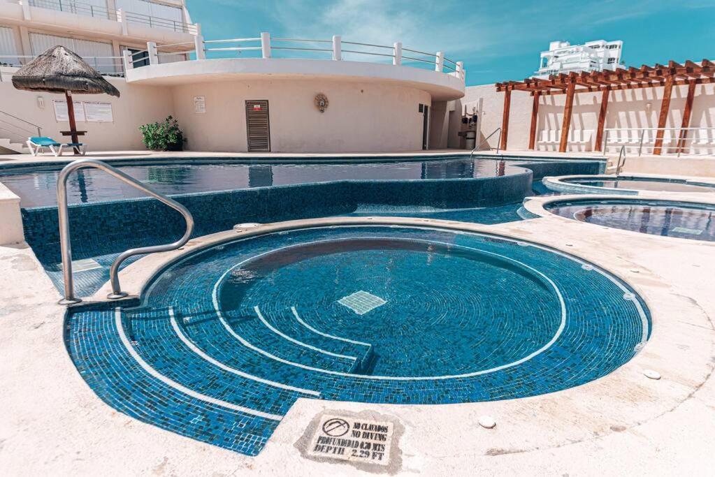 Ocean View Apartment, Best Beach Area, 3 Bedrooms カンクン エクステリア 写真